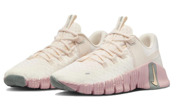 NIKE Free Metcon 5 Кроссовки для тренировок Низкие Бежево-розовые Женские