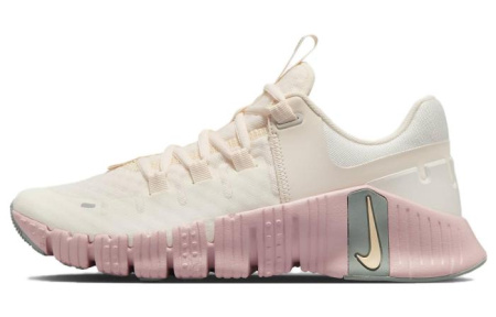 NIKE Free Metcon 5 Кроссовки для тренировок Низкие Бежево-розовые Женские