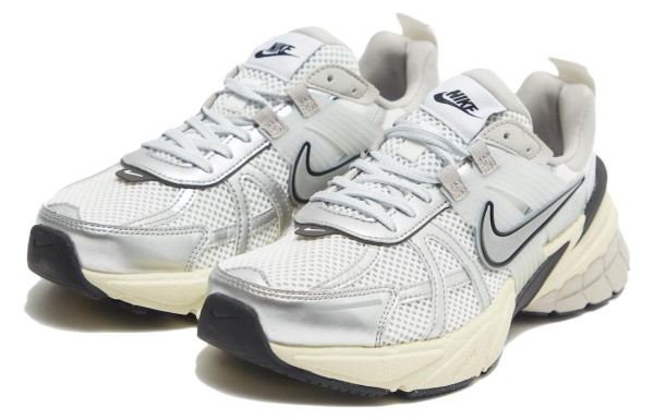 NIKE V2K Run Беговые кроссовки Низкие Женские