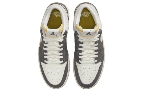 JORDAN 1 Low Snkrs Day Korea Magpie 2023