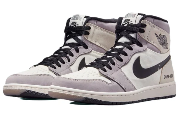 JORDAN 1 Retro High Element Gore Tex Light Bone