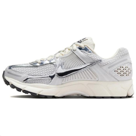 Nike Zoom Vomero 5 Chrome