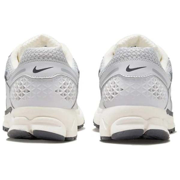 Nike Zoom Vomero 5 Chrome