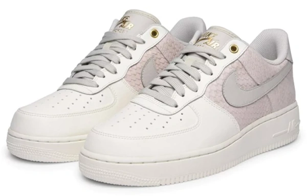 Nike Air Force 1 Low Sail Light Bone Metallic Gold